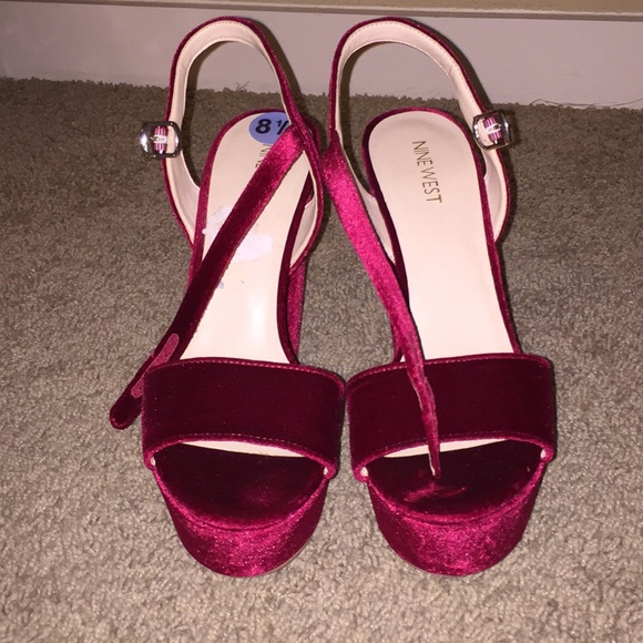 Heels - Picture 5 of 8